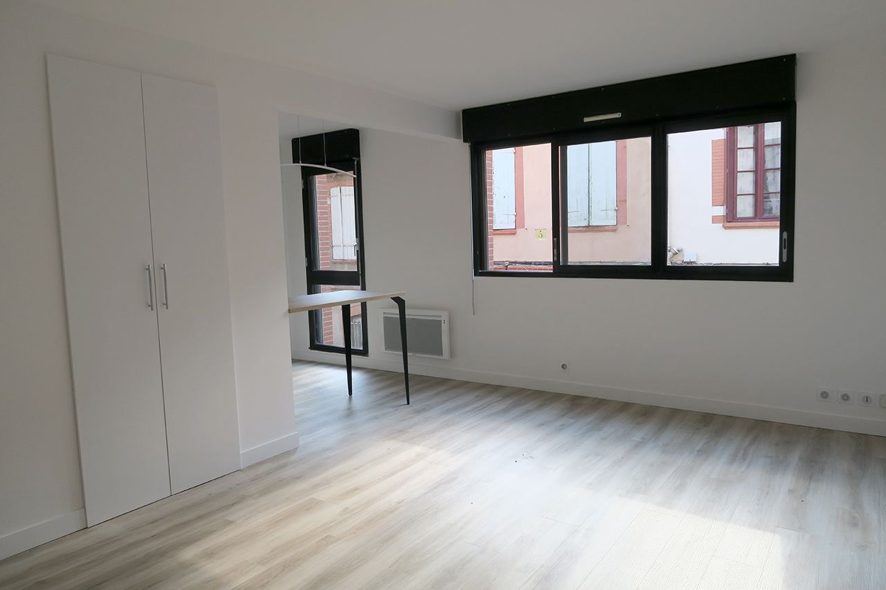 Vue séjour de jour rénovation appartement j