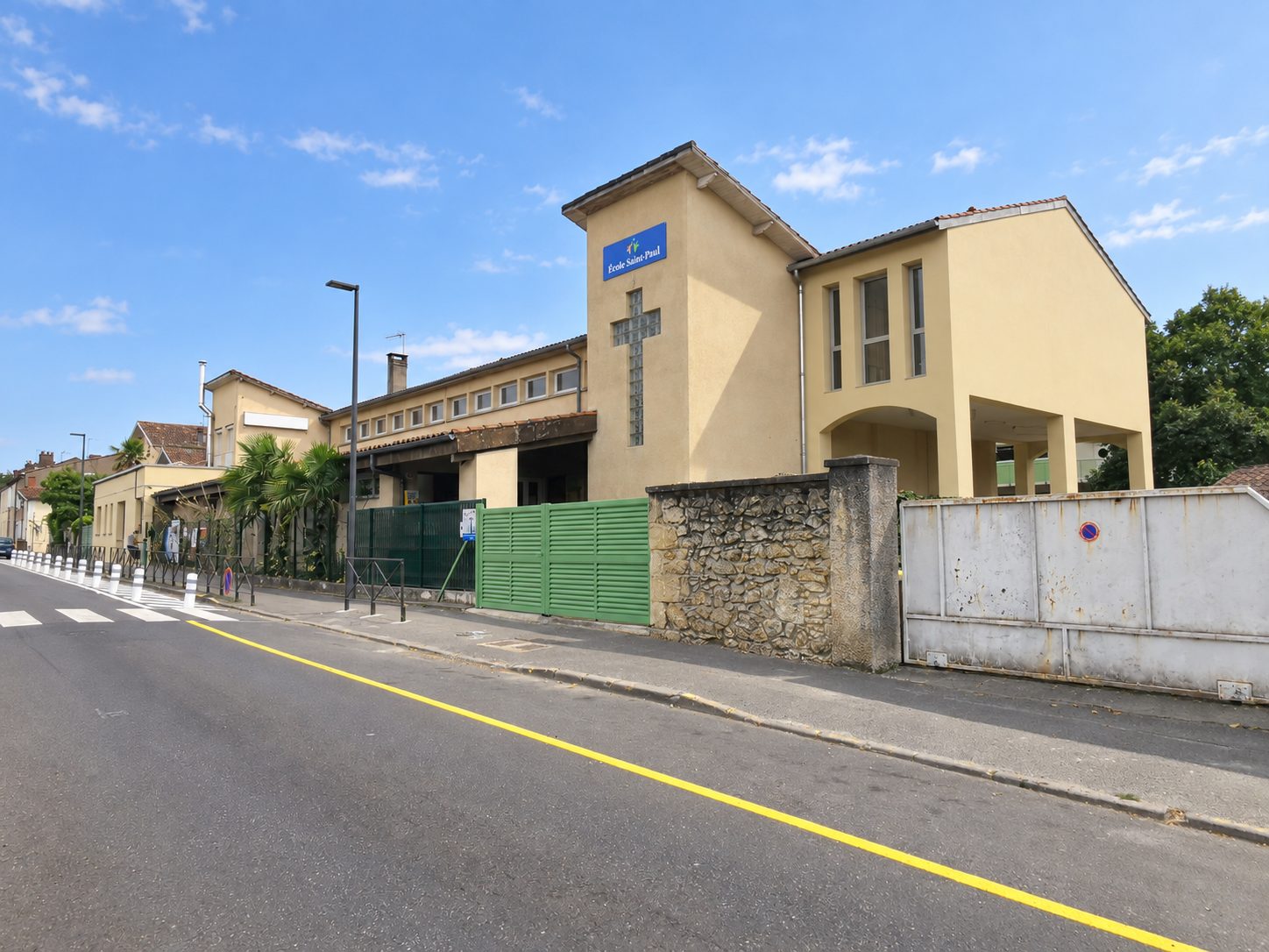 École Saint-Paul, Auch — vue d'ensemble depuis la rue