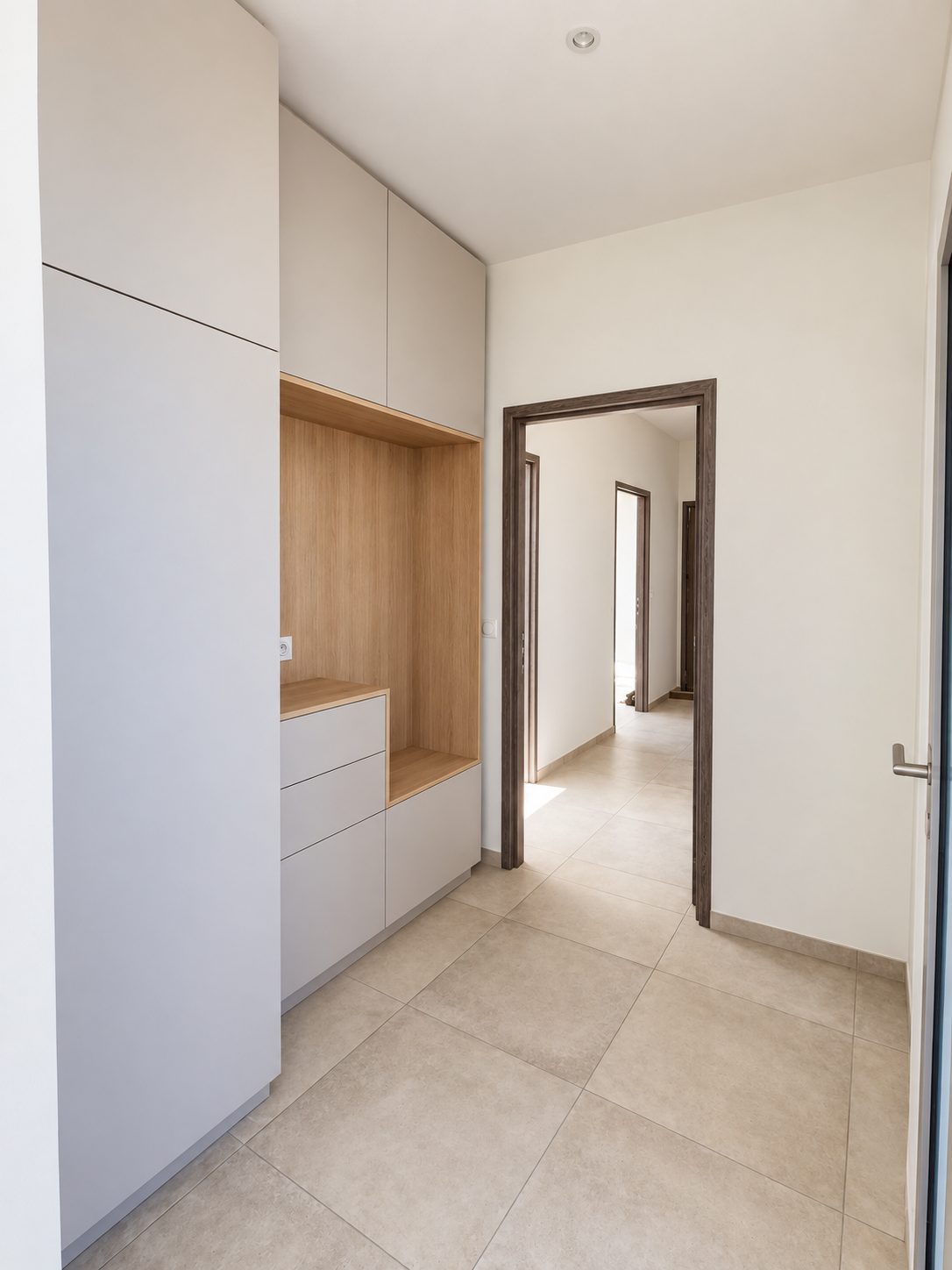 Maison Ph. — Troncens — Le dégagement vers les chambres